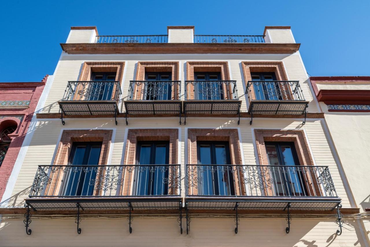 Magno Apartments San Gil - Shared Jacuzzi — Photos 3